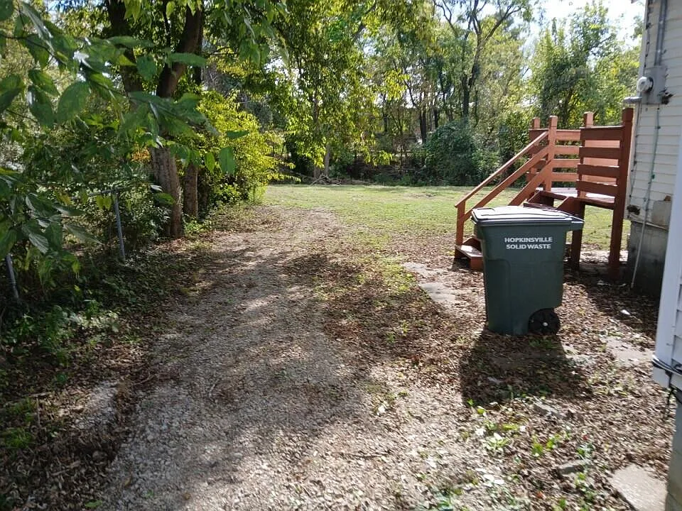 3 bed, 1.0 bath, 942 sqft, $900 — Photo 4