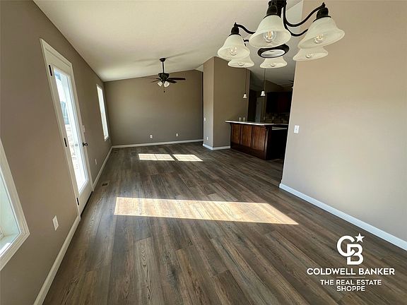 3rd image of 2150 Idlewild Way