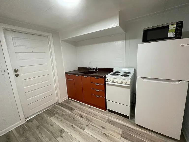 732 S Johnson Ave — Photo 5