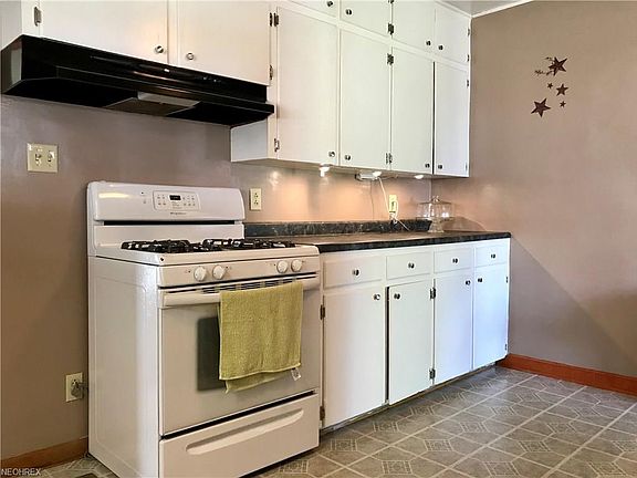 5th image of 3506 Plum St