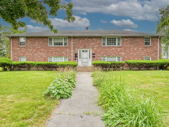 1A Hemlock Dr APT 4, Bridgewater, MA 02324