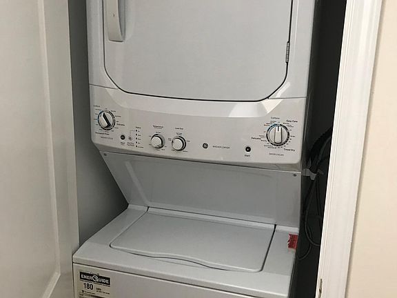 2nd image of 6050 N Francisco Ave