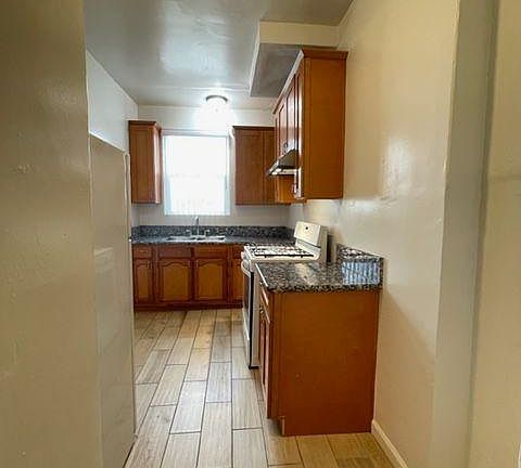 2nd image of 2856 Francis Ave APT 303