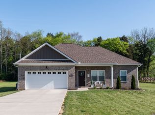 1366 Summer Station Dr, Chapel Hill, TN 37034