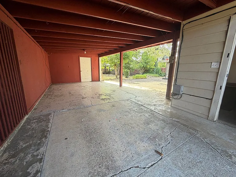 1324 SW Levens St — Photo 17