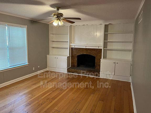 3rd image of 2055 Jamie Dr