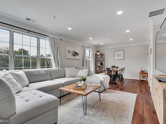 2nd image of 2808 Emma Lee St APT 303
