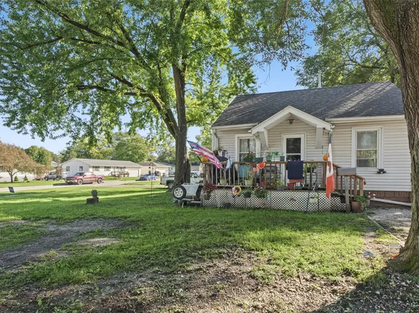 201 S 17th St, Adel, IA 50003