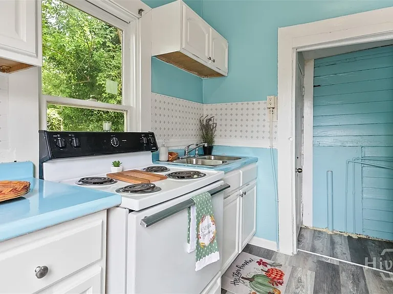 917 Elliott Ave — Photo 18