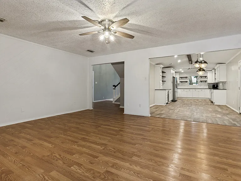 13238 Carthage Ln — Photo 9