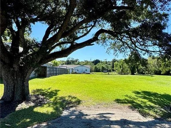3053 Behrman Hwy, New Orleans, LA 70114