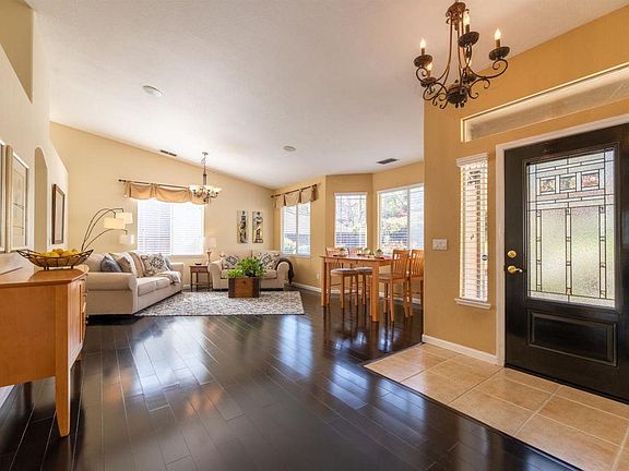 3rd image of 4053 Harlington Cir