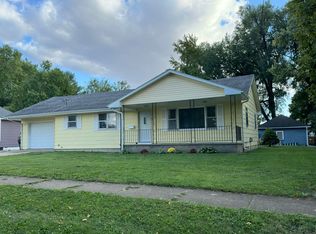 114 E Allen St, Farmer City, IL 61842