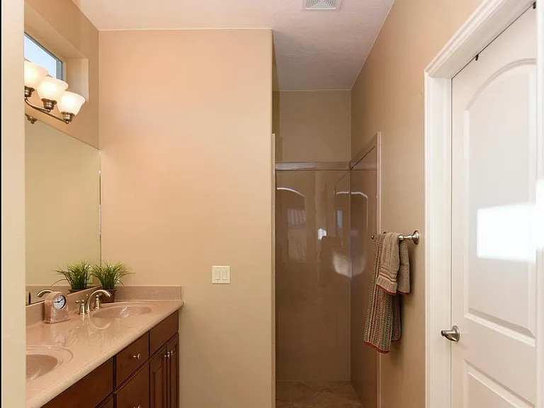 1556 W Songbird Dr — Photo 15