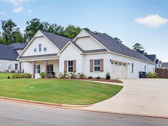 2nd image of 1311 Hidden Lakes Dr