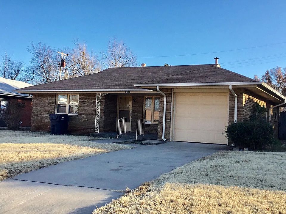 1st image of 1520 NE 45th St