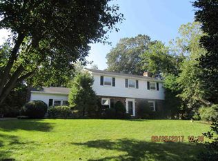 23 E Royal Ave, Linwood, NJ 08221