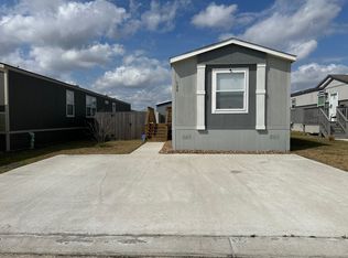 122 Mooney Rd, Pearland, TX 77581