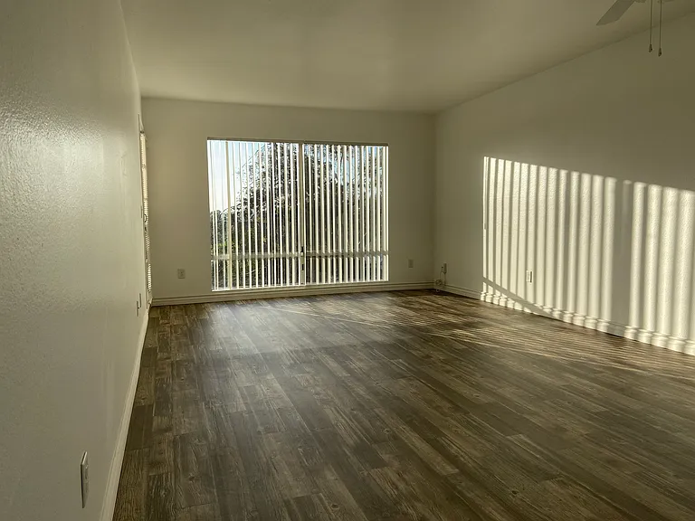 8557 Lemon Ave #9 — Photo 2
