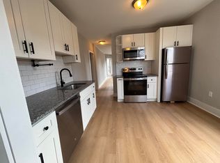 1 Charter St #A, Exeter, NH 03833