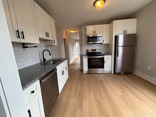 1 Charter St #A Photo 1