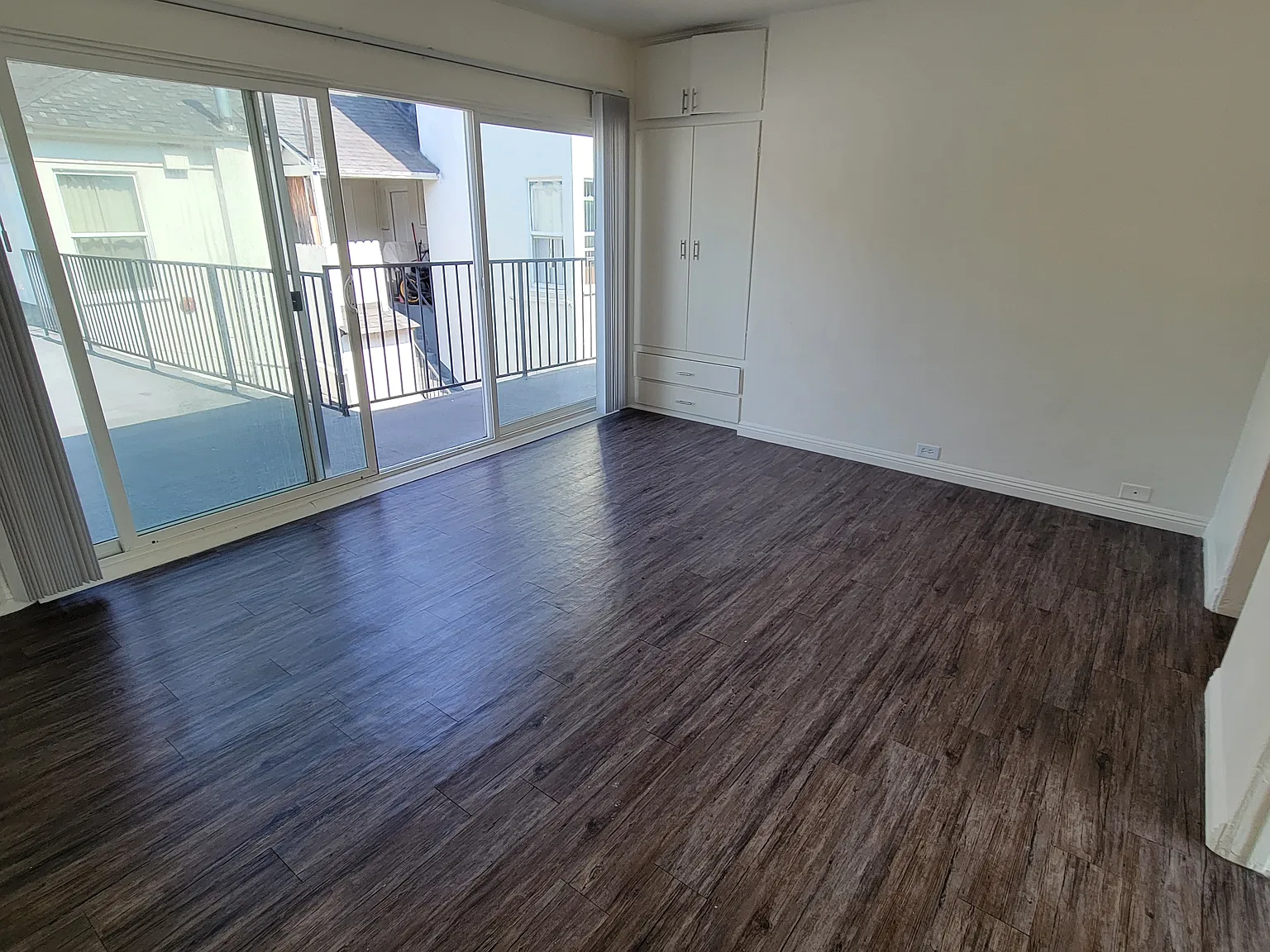 Studio, 300 sqft, $1,775 — Photo 3