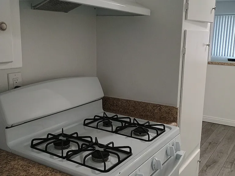 Villa Los Pinos Apartments — Photo 13