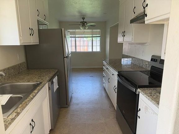 4th image of 337 Quadra Ave
