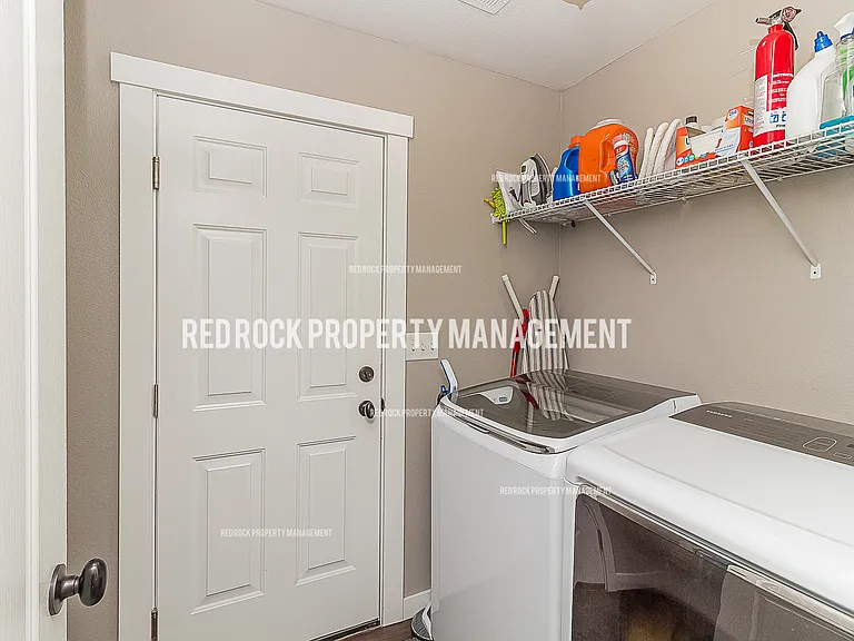 18431 E Selkirk Estates Rd — Photo 10