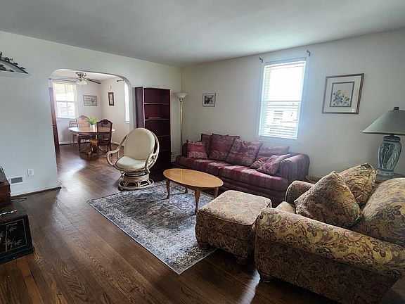 2nd image of 8325 Bear Creek Dr