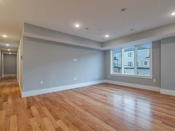 5th image of 150 Hancock St #203