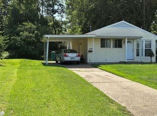 10444 Spring Garden Dr, Saint Louis, MO 63137
