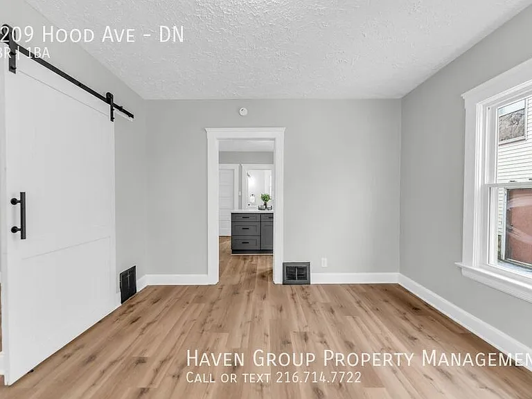 2209 Hood Ave #DN — Photo 3