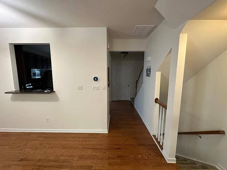 628 Penn St #628 — Photo 7