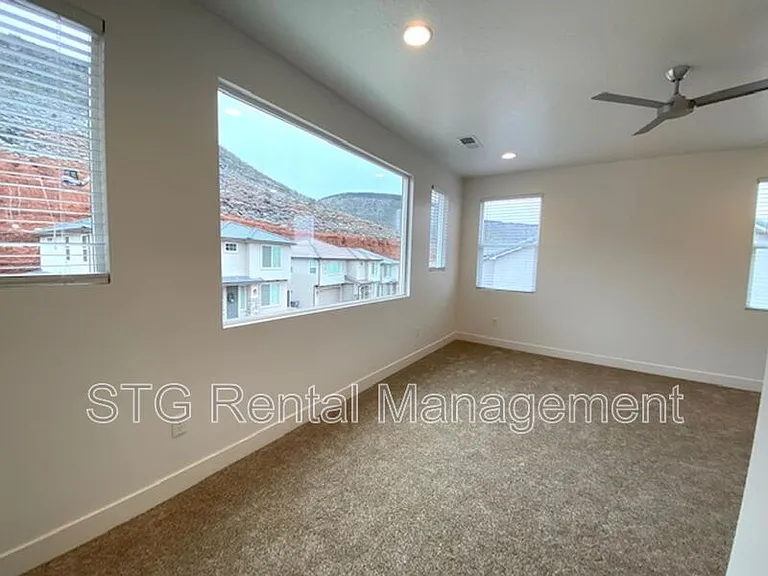438 Stone Mountain Dr #52-A — Photo 30