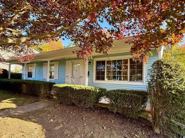 920 Lucy St, New Bedford, MA 02745