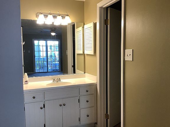 5th image of 2092 S Sherwood Dr #60-H