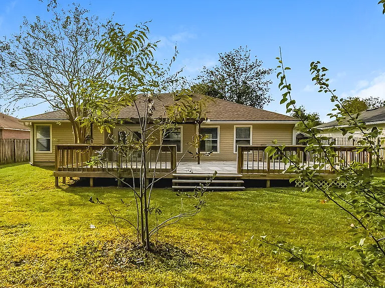 1299 Summit Oaks Dr E — Photo 16