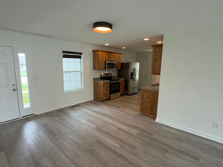 1829 Elizabeth Ln — Photo 7