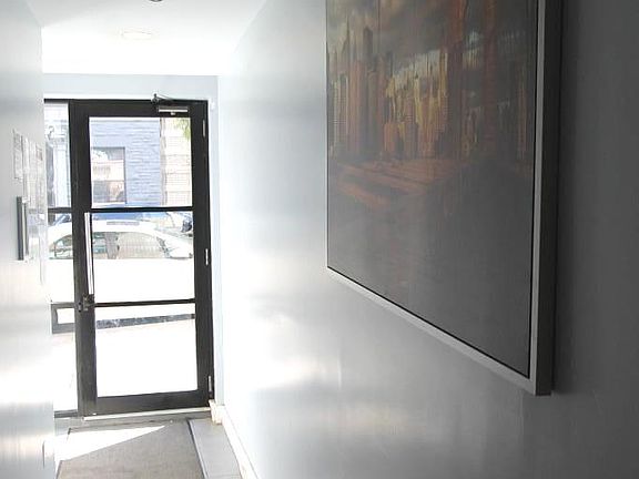 3rd image of 515 W 169th St APT 3A