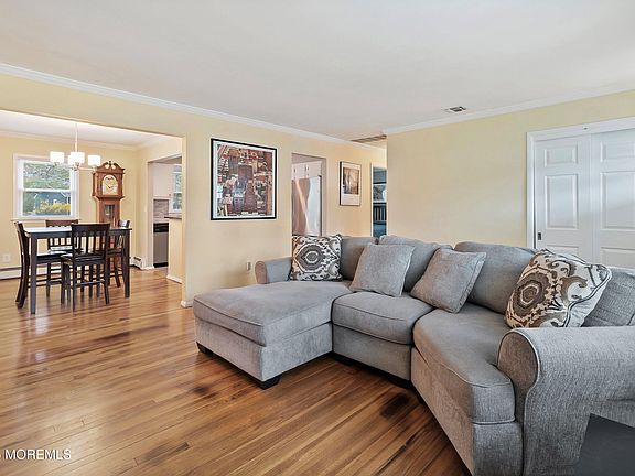 4th image of 30 Edinburgh Drive