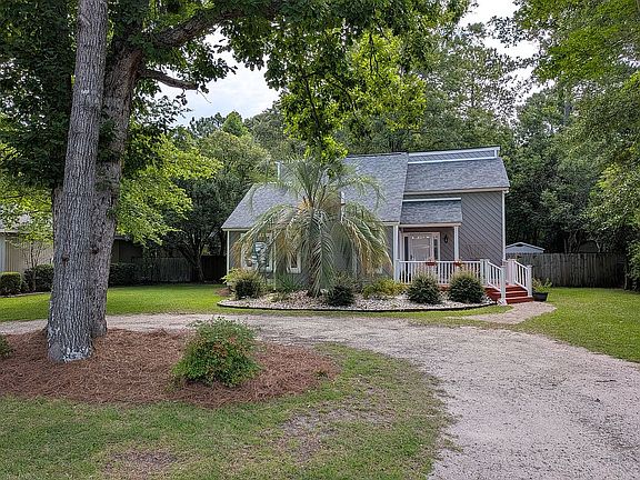 2nd image of 328 Chippenham Ln