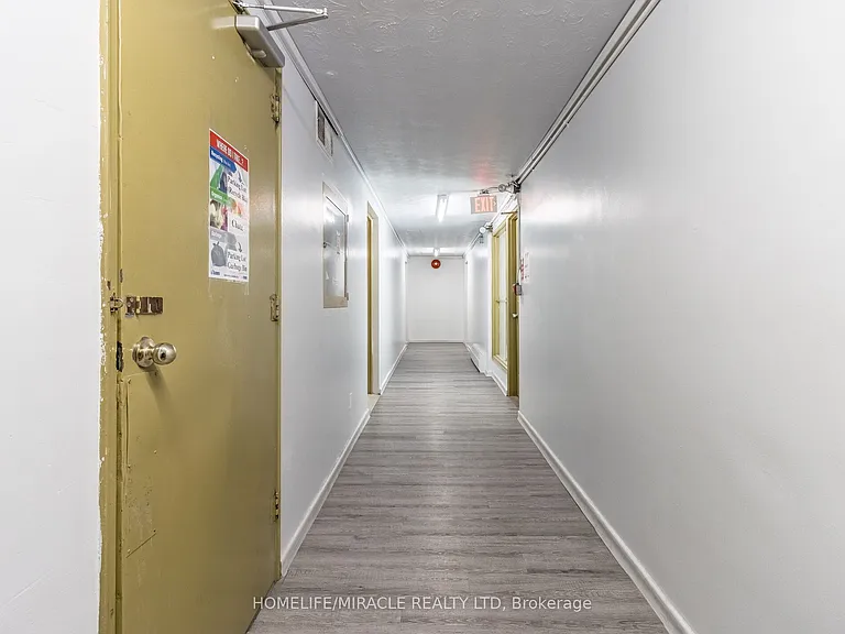 1651 Victoria Park Ave #302 — Photo 37