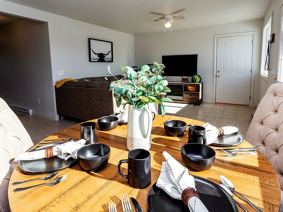 1st image of 7438 Meadowlands Dr #2172