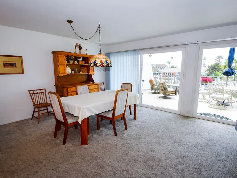 102 Antigua Ct — Photo 5