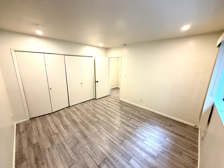 3820 Mentone Ave #6 — Photo 5