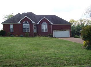 1246 Hicks Edgen Rd, Pleasant View, TN 37146