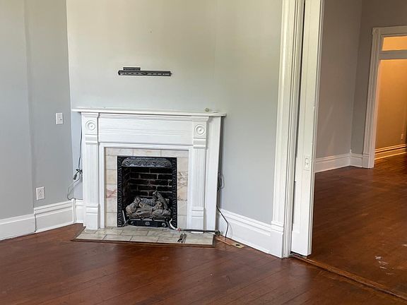 3rd image of 409 N Maney Ave #2