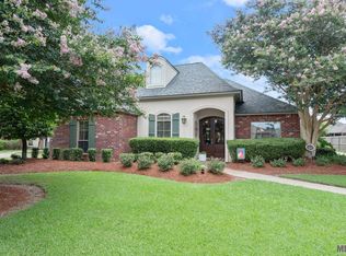 13222 Oak Knoll Dr, Geismar, LA 70734