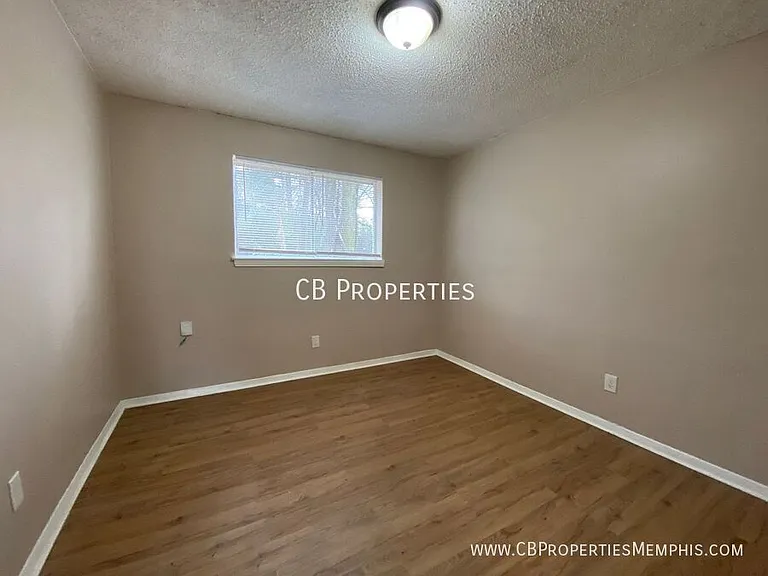 1317 Halcomb Ln — Photo 6